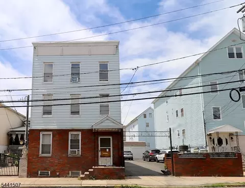 66-68 Chambers St, Newark, NJ 07105