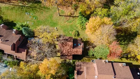 13 Village Way #E7, Vernon, NJ 07462