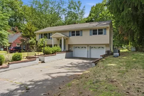 741 Westwood Ave, River Vale, NJ 07675