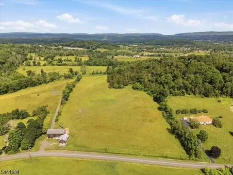47 Snover Rd, Lafayette Twp, NJ 07848