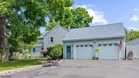 9 Mills Ct, Flemington, NJ 08822