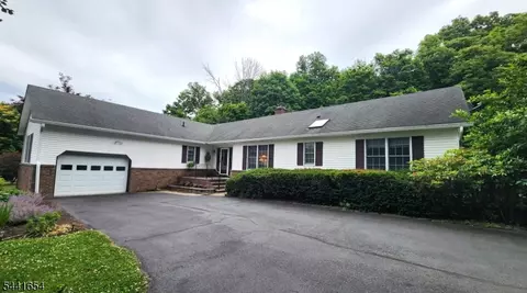 40 Dyer Rd, Wantage, NJ 07461