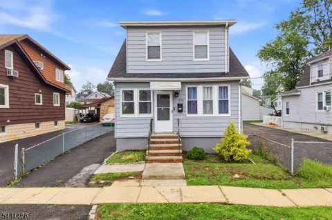 375 Miller St, Vauxhall, NJ 07088