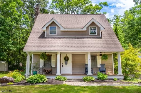 63 Ramapo Rd, Hewitt, NJ 07421