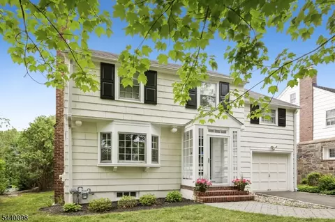 31 Knollwood Ave, Madison, NJ 07940