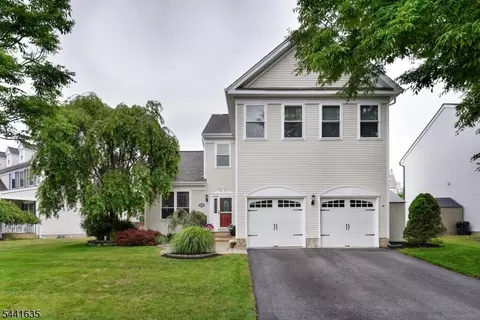 88 Watch Hill Rd, Hackettstown, NJ 07840