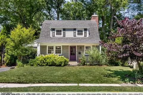 20 College Ave, Montclair, NJ 07043