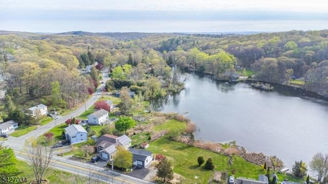 502 Otterhole Rd, West Milford, NJ 07480