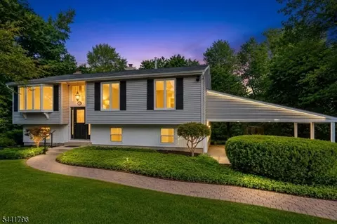 13 Chickadee Rd, Budd Lake, NJ 07828
