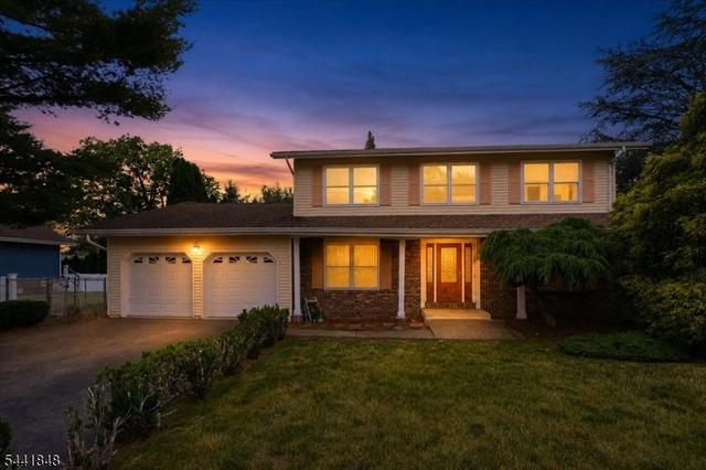 28 Amherst Ct, Wayne, NJ 07470