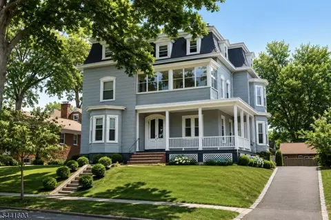 725 Chestnut St, Roselle Park, NJ 07204