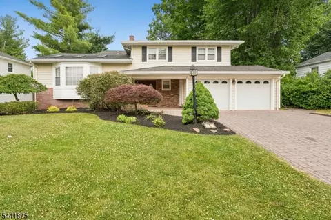 8 Norwood Rd, Springfield, NJ 07081
