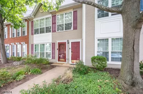 75 Gregory Ln #1506, Franklin Park, NJ 08823