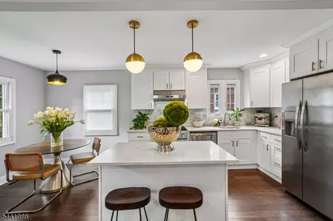 53 Dohrman Ave, Teaneck, NJ 07666