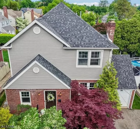 53 Dohrman Ave, Teaneck, NJ 07666