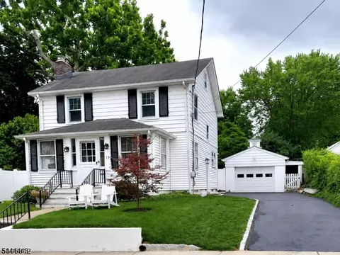 11 Van Dyke Pl, Summit, NJ 07901