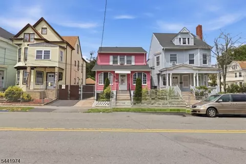 53 18th Ave, Paterson, NJ 07513