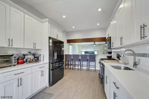 16 Boulevard Ave, Haskell, NJ 07420 photo 8