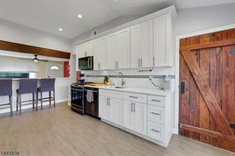 Kitchen - 16 Boulevard Ave, Haskell, NJ 07420 photo 3 of 3