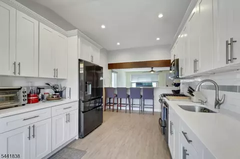 Kitchen - 16 Boulevard Ave, Haskell, NJ 07420 photo 2 of 3