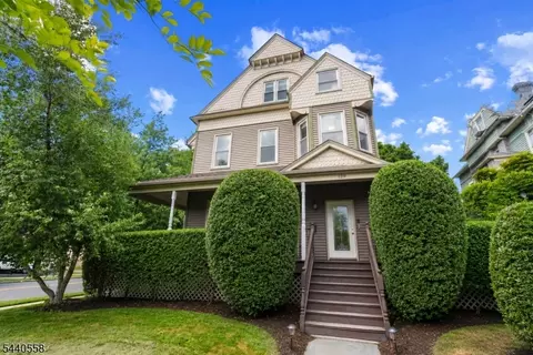 129 Claremont Ave #2, Montclair, NJ 07042