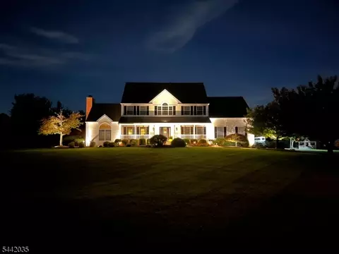 23 Deer Path, Hillsborough, NJ 08844