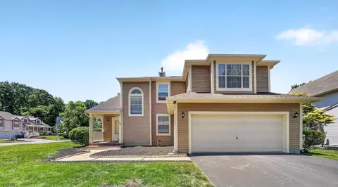 31 Spruce Hollow Dr, Howell Twp, NJ 07731