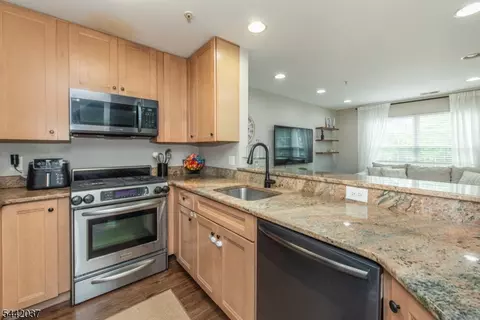 Kitchen - 92 Carter Rd, Haskell, NJ 07420 photo 2 of 2