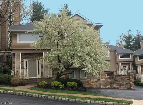 182 Clarken Dr, West Orange, NJ 07052