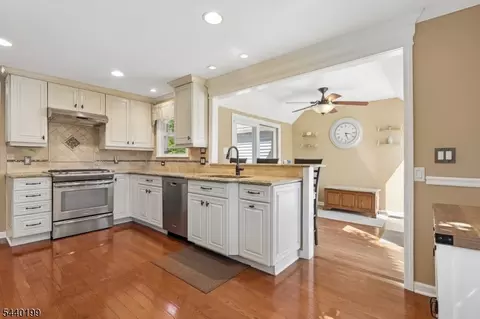 2556 Mountain Ave, Scotch Plains, NJ 07076