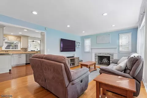 2556 Mountain Ave, Scotch Plains, NJ 07076
