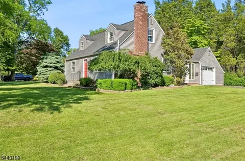2556 Mountain Ave, Scotch Plains, NJ 07076