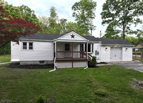 14 Stempert Rd, Branchville, NJ 07826
