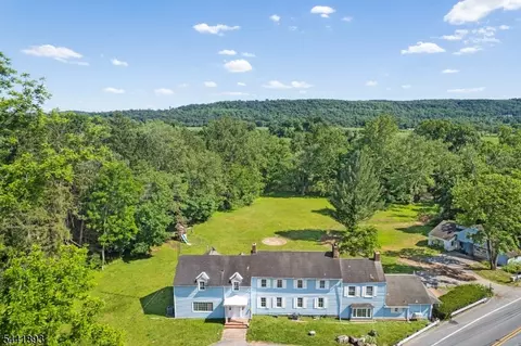 401 Bloomsbury Rd, Franklin Twp, NJ 08804