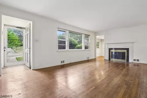 61 Samson Ave, Madison, NJ 07940 photo 4
