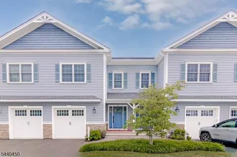 14 Clover Ct #14, Berkeley Heights, NJ 07922