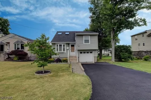 23 Ute Ave, Lake Hiawatha, NJ 07034
