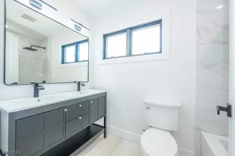 Bath - 363 Park St, Hackensack, NJ 07601 photo 2 of 3