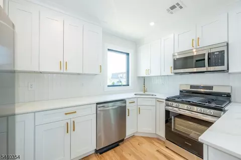 Kitchen - 363 Park St, Hackensack, NJ 07601 photo 4 of 5
