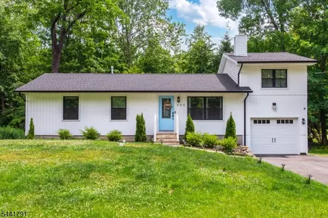 950 E Walnut Dr, Newton, NJ 07860