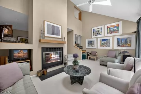 62 Manor Sq, Sparta, NJ 07871