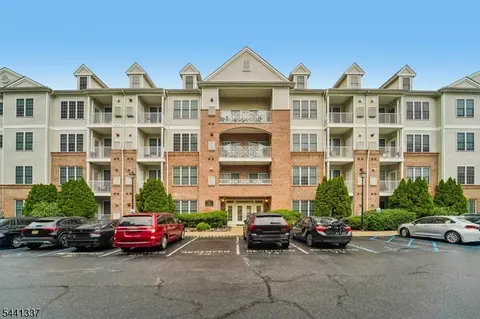 6214 Brookhaven Ct #214, Riverdale, NJ 07457