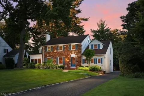 220 Wychwood Rd, Westfield, NJ 07090