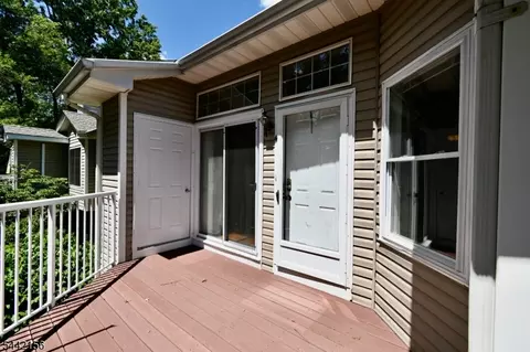 4 Cedar Ct, Bedminster, NJ 07921