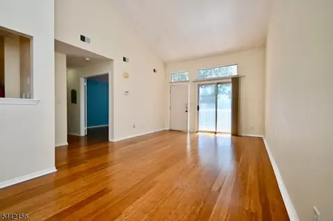 4 Cedar Ct, Bedminster, NJ 07921 photo 3