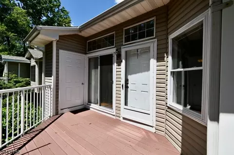 4 Cedar Ct, Bedminster, NJ 07921