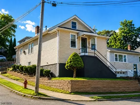 207 Van Winkle Ave, Nutley, NJ 07110