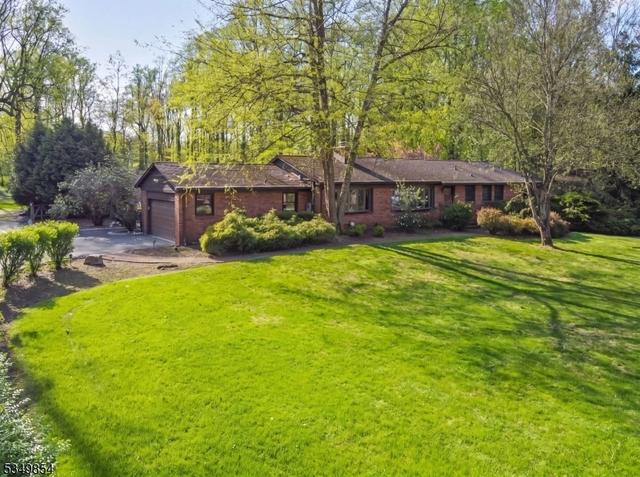 13 Skyline Dr, Warren, NJ 07059