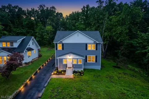 21 Willow Ave, Randolph, NJ 07869