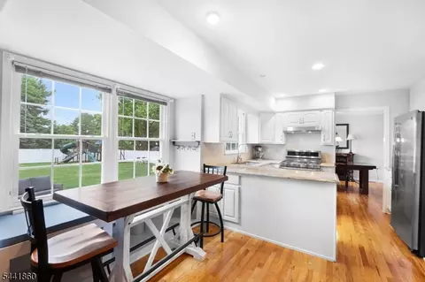 38 River Bend Rd, Clinton, NJ 08809 photo 6